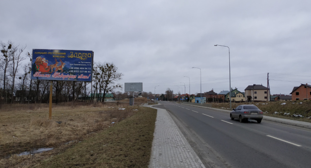 Щит 6x3,  Автодорога Львів-Пустомити, с. Наварія, в сторону Львова